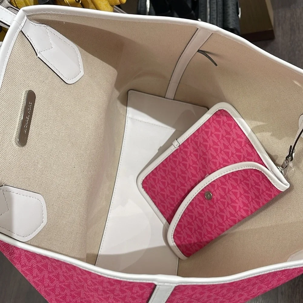 Michael Kors Eva Large Signature Logo Stripe Shoulder Tote Bag Dragonfruit 
NWT - Picture 8 of 16